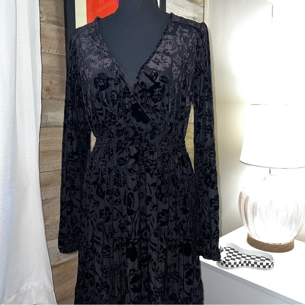 Women’s Velvet Floral Dress